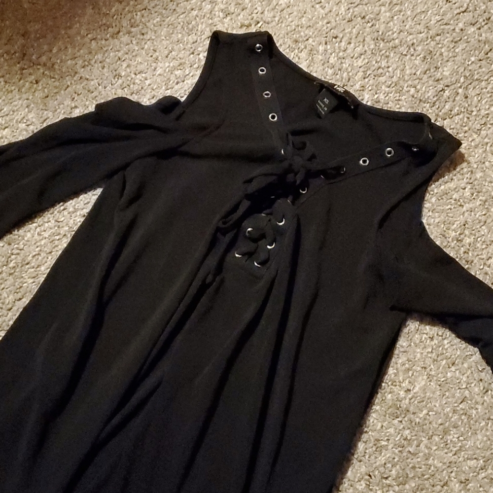 Black shirt half sleeves